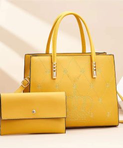 b7c1f3c7-6f38-4474-a972-4b741053a128_d478ec7f-2371-45ee-8256-71ffbdbe2667 Casual Large Capacity Portable Shoulder Messenger Bag