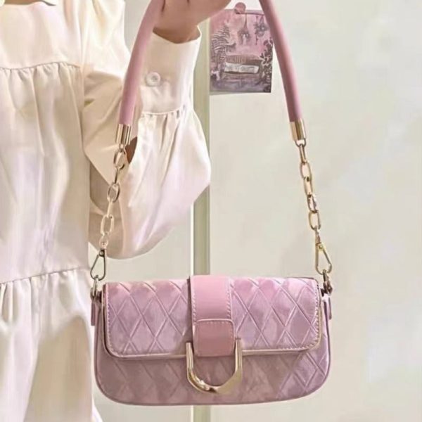 e05d447d-a2b4-4637-88a1-3eab586a5a00 Chain Small Square Bag Shoulder Crossbody Underarm Bag