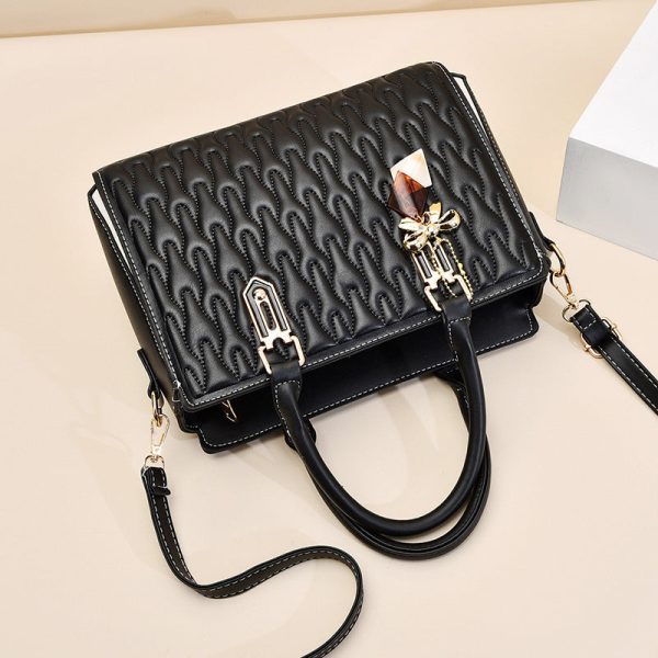 ff773b85-d7a6-4a36-88c6-a8b44d72e0f1 Women's Large-capacity Simple Shoulder Messenger Bag